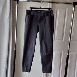 Old Navy Pixie Pants size 8 gray